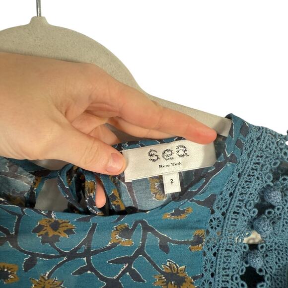 Sea New York Khloe Blue Floral Pom Pom Ruffled Flutter Sleeve Blouse Womens 2 - Picture 4 of 7